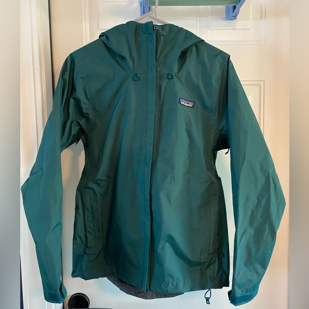 Women’s Green Patagonia Torentshell 3L Rain Jacket Small